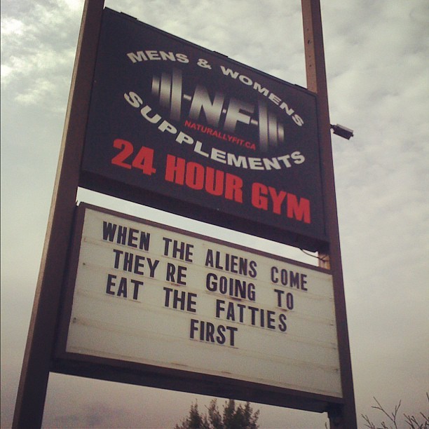 19 Hilarious and motivational gym signs 