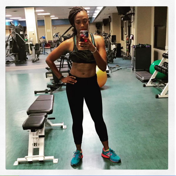 2. Gym selfies to remind your followers you're working out, instead of, you know, working out