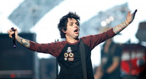 Green Day star Billie Joe Armstrong Says ‘F**k America I’m Renouncing My Citizenship’ At UK Gig